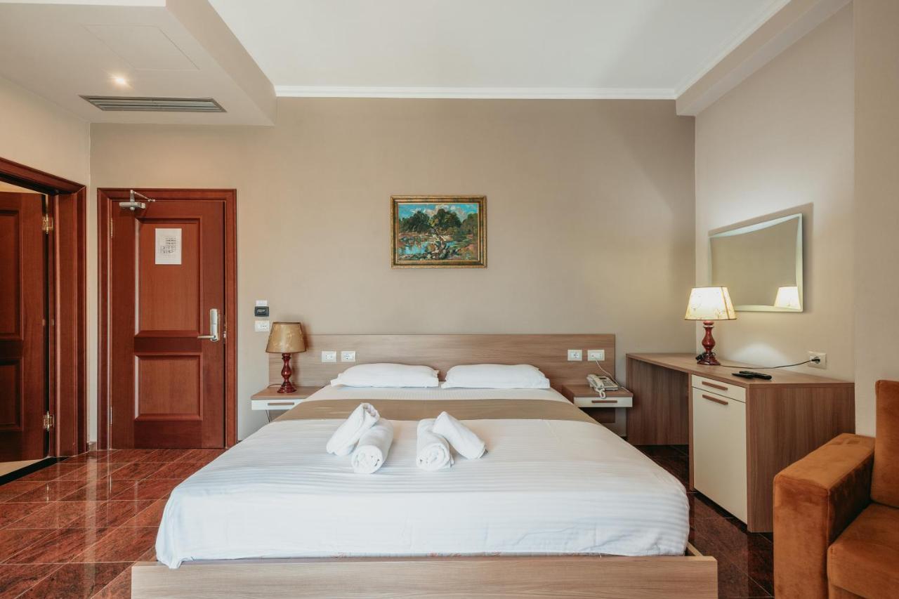 Fishta Hotel & Apartments Velipoje Exterior photo