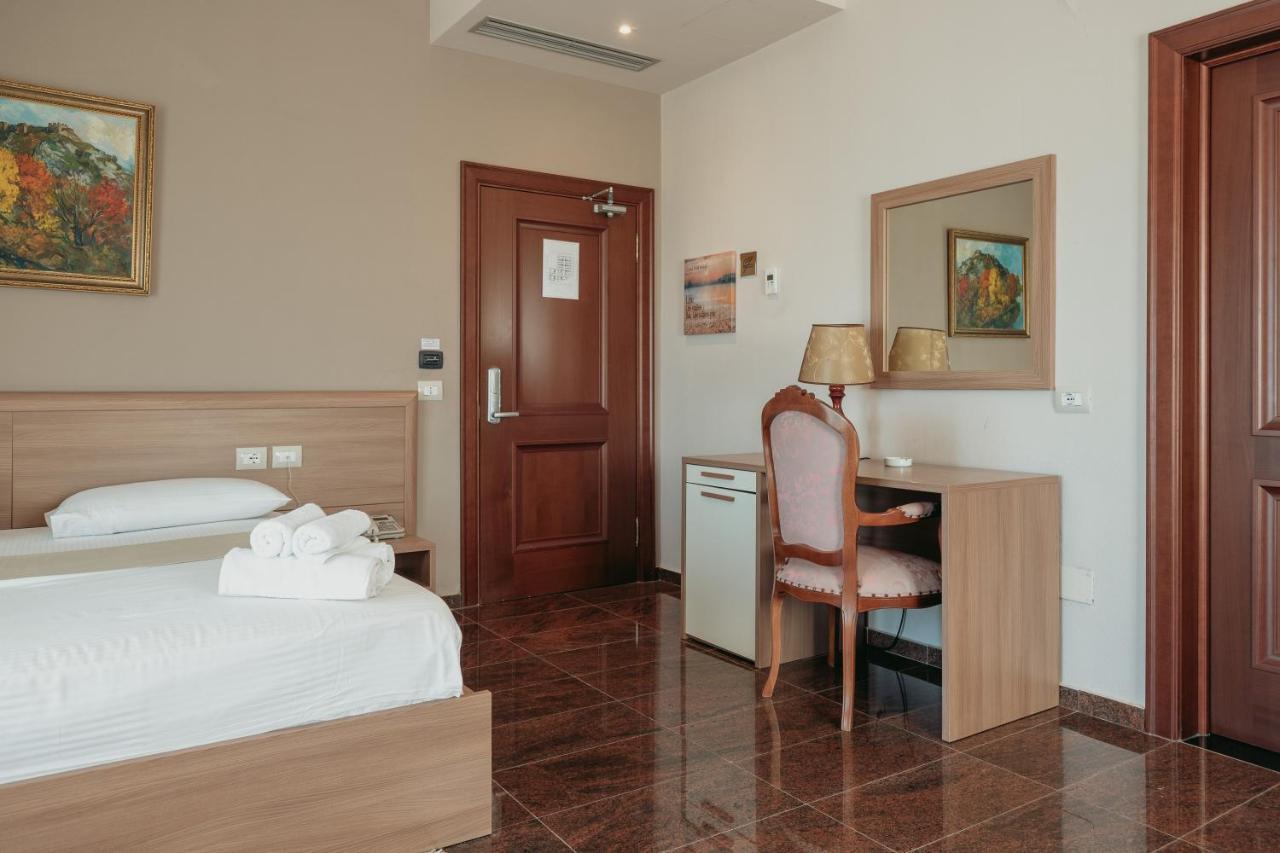 Fishta Hotel & Apartments Velipoje Exterior photo